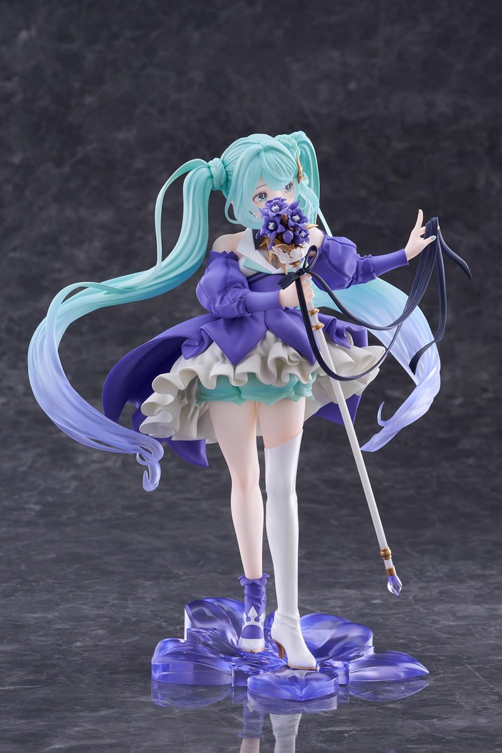 TAITO Hatsune Miku Birthday 2024 AMP+ Figure - Flower Ver.