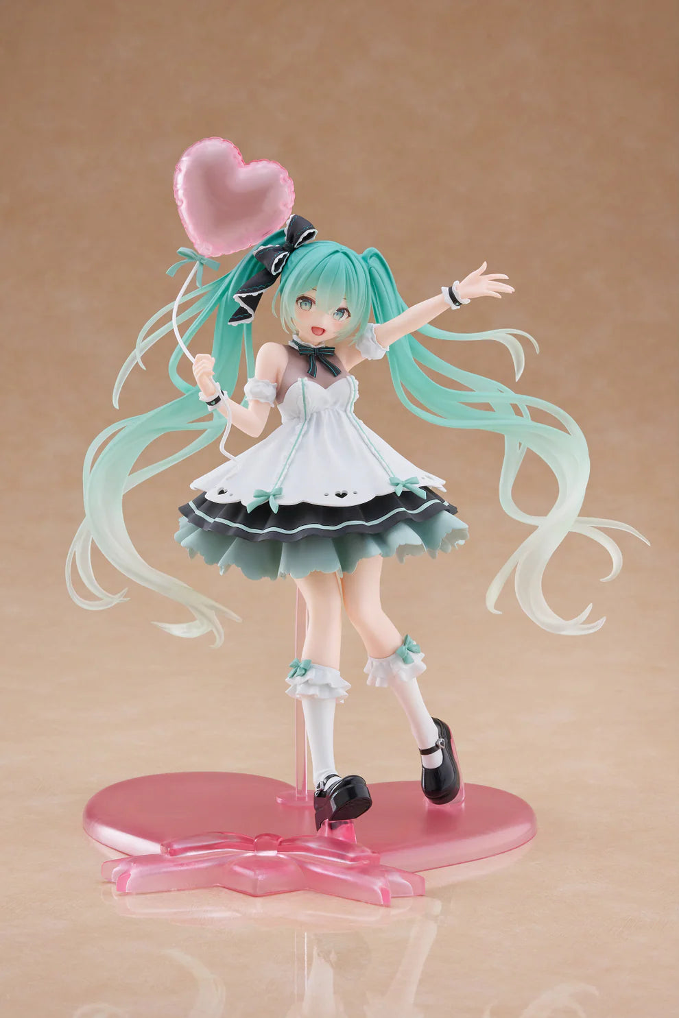 TAITO Hatsune Miku Birthday 2025 AMP+ Figure - Party Ver.