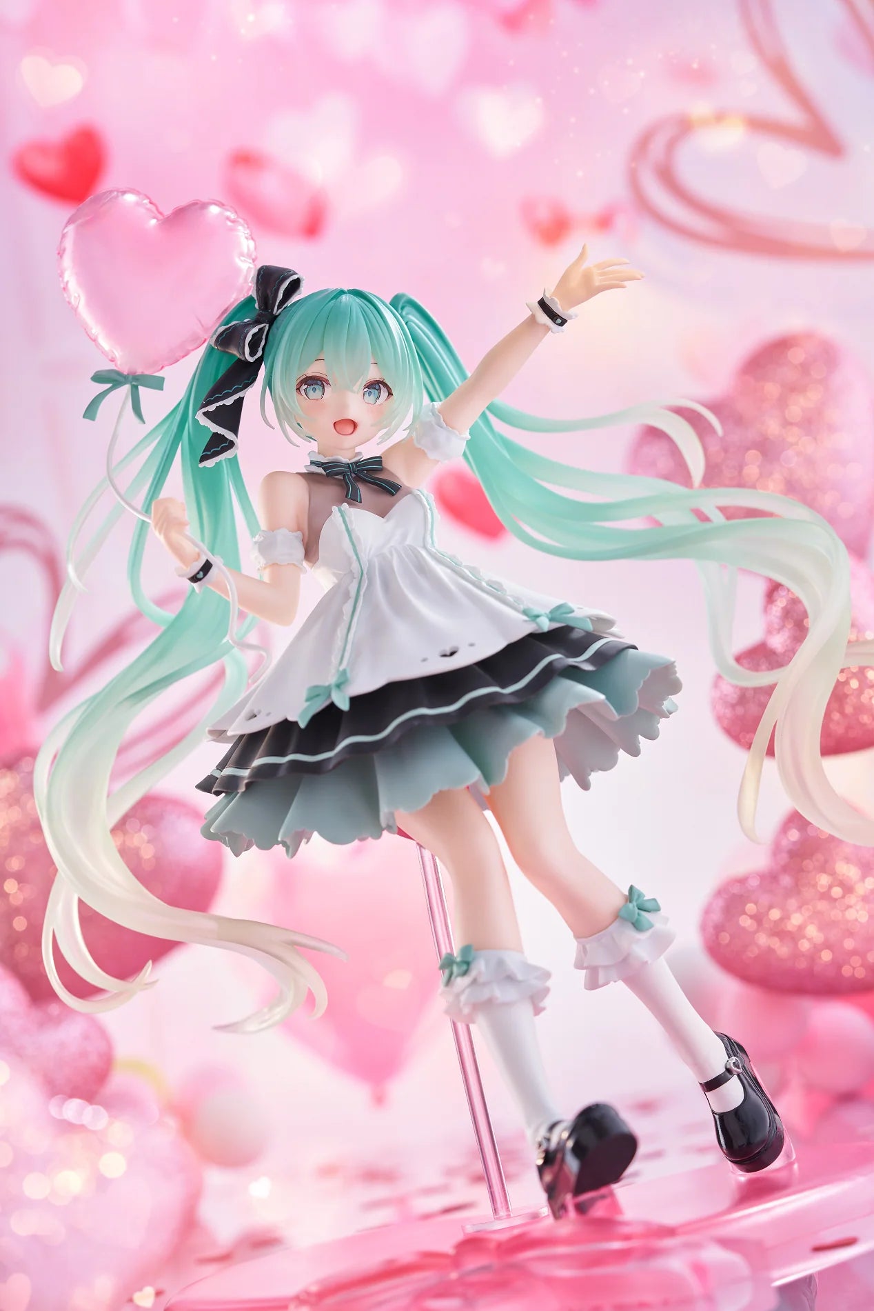 TAITO Hatsune Miku Birthday 2025 AMP+ Figure - Party Ver.