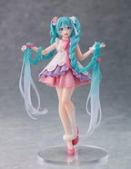 TAITO Hatsune Miku Wonderland Figure - Rapunzel