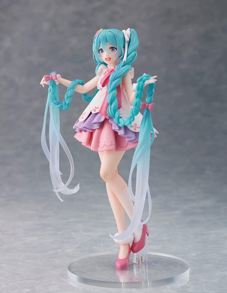 TAITO Hatsune Miku Wonderland Figure - Rapunzel