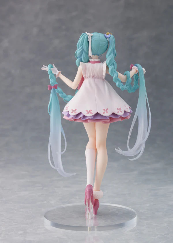 TAITO Hatsune Miku Wonderland Figure - Rapunzel